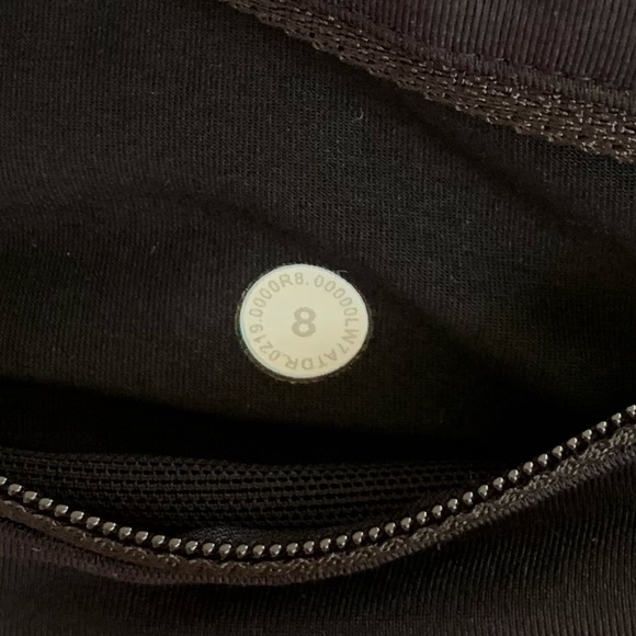 EUC LULULEMON SPEED UP SHORTS 2.5” CAMO GATOR GREEN/BLACK. Sz 8 - Picture 7 of 11